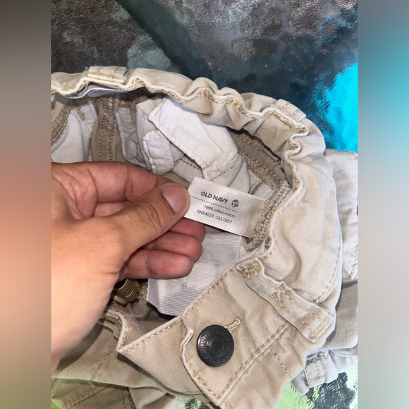 Old navy | cargo shorts with adjustable elastic waist | size 2T - Picture 2 of 5